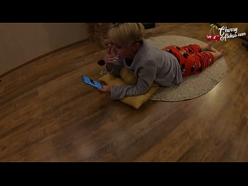 ❤️ Skør blondine suger kæmpe pik og hopper på den - analsex ️❌ Porno at da.kenhdammy.top ❌️